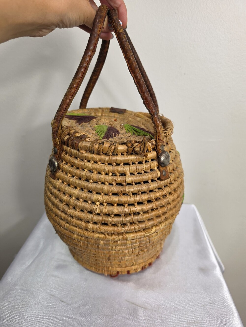 Vintage Woven Straw Bucket Bag with Green & Brown Embroidery - Picture 3 of 12
